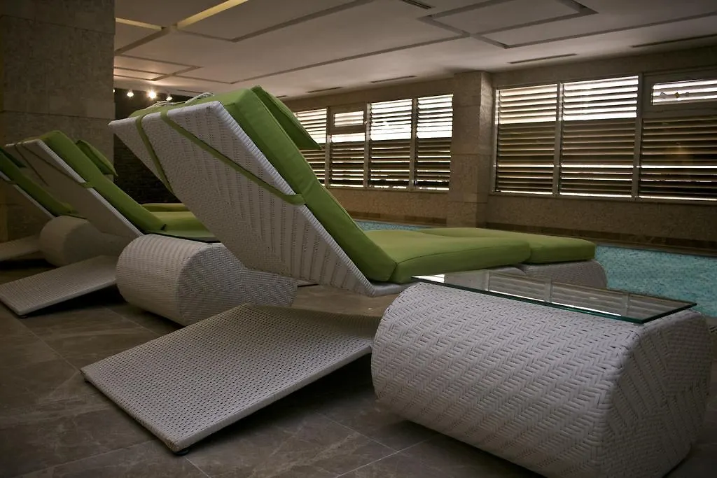 Point Hotel Baku